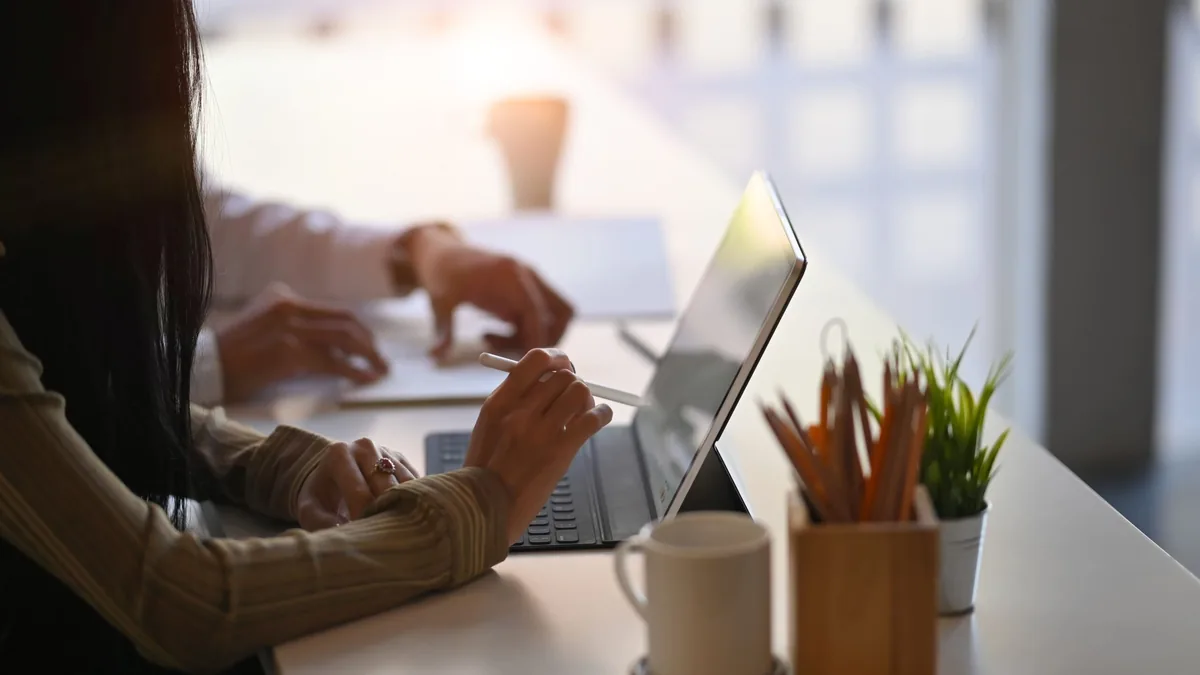 Scegliere il PC per l’ufficio: consigli per PMI, professionisti e microimprese.